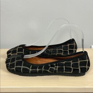 GENTLE SOULS Gigi Black Calf Hair Ballet Flat Size 7.5‎